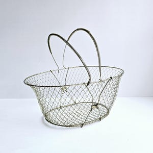 vintage wire market basket with handles, 17 x 13 x 8
