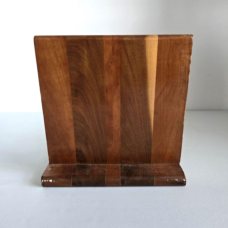 Slant Book Racks 15