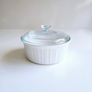 Corning Ware French White vintage casserole F-1-B + Lid