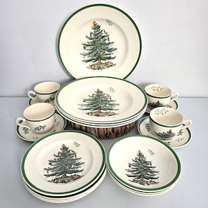 Spode Christmas Tree Dinnerware Set 20 Piece Service for Four image 1