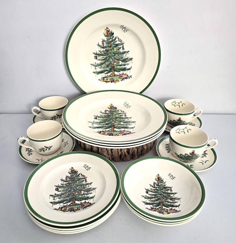 Spode Christmas Tree Dinnerware Set 20 Piece Service for Four image 1