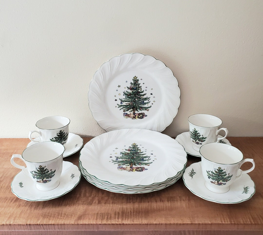 Vintage Nikko Happy Holidays China, Nikko China Christmas Collection