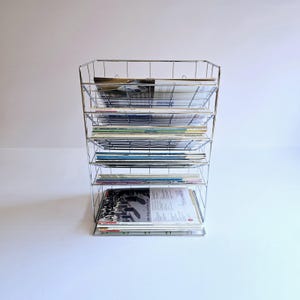 5 tier wire magazine file holder vintage MCM desktop organizer rack 17&quot; H x 12&quot; L x 8&quot; W