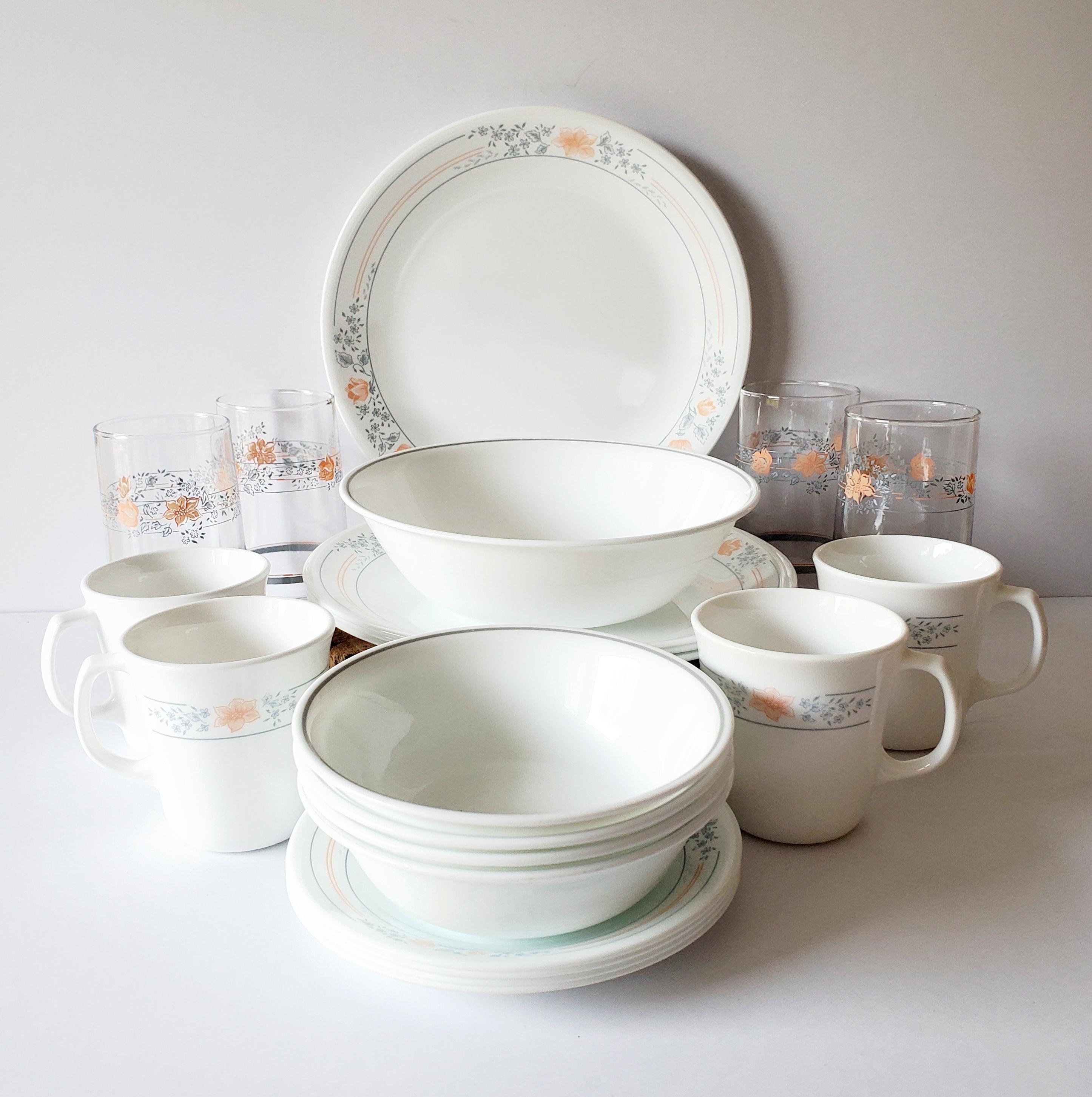 Vintage Corelle Apricot Grove Dinnerware 21 Piece Set for 4