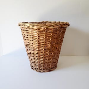 11 1/2&quot; vintage woven willow wastebasket bathroom trash basket