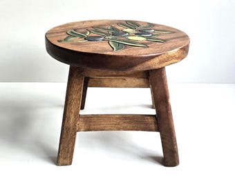 10" vintage wooden step stool: 4 legged
