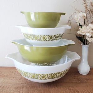Pyrex Autumn Floral mixing bowls vintage Verde Cinderella mixing bowl set