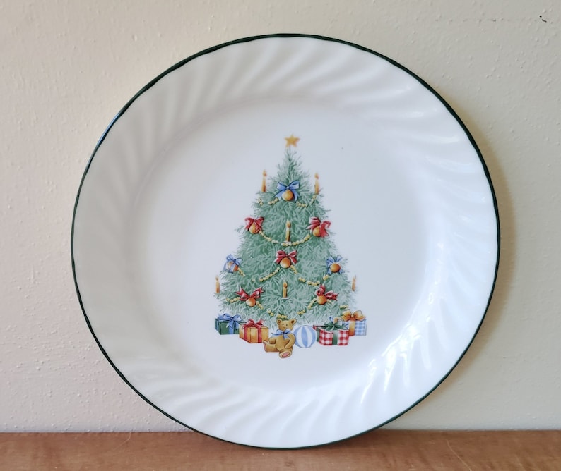 Vintage Corelle Holiday Magic Dinnerware 20 Piece set for 4 Etsy