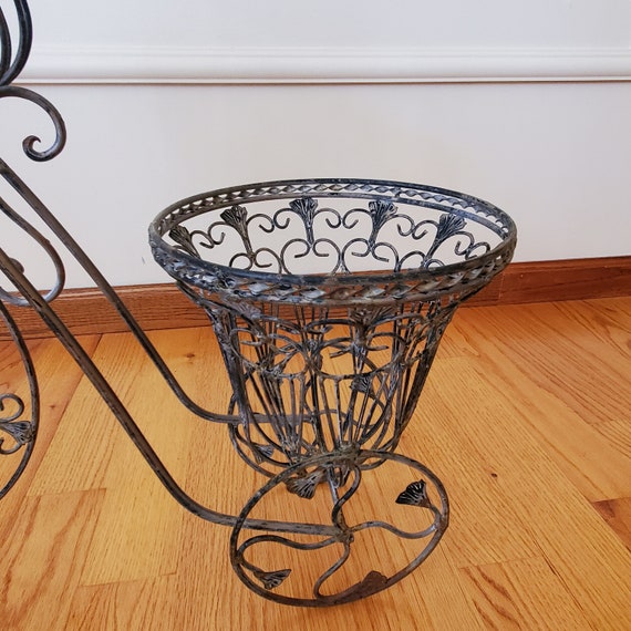 Vintage Garden Plant Stand: 36