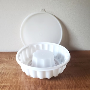 Tupperware jello mold 3 piece vintage white jello mold Mid-Century kitchenware