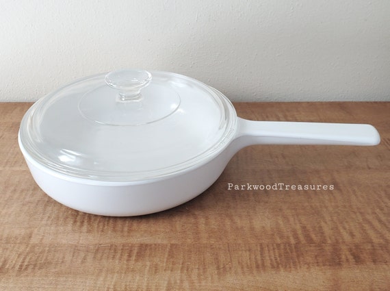 Vintage Corning Ware White Range Toppers, Corning 8 Skillet Frying Pan and  Pyrex Lid, N 8 1/2 B Corning Ware Casserole Dish New Condition 