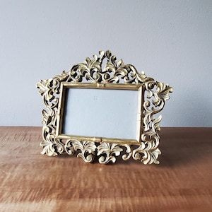 4&quot; x 6&quot; gold metal frame vintage ornate frame made in Italy