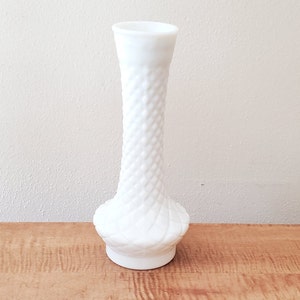 7 Vintage Randall Milk Glass Vases Diamond Hobnail Table Decor imagen 2