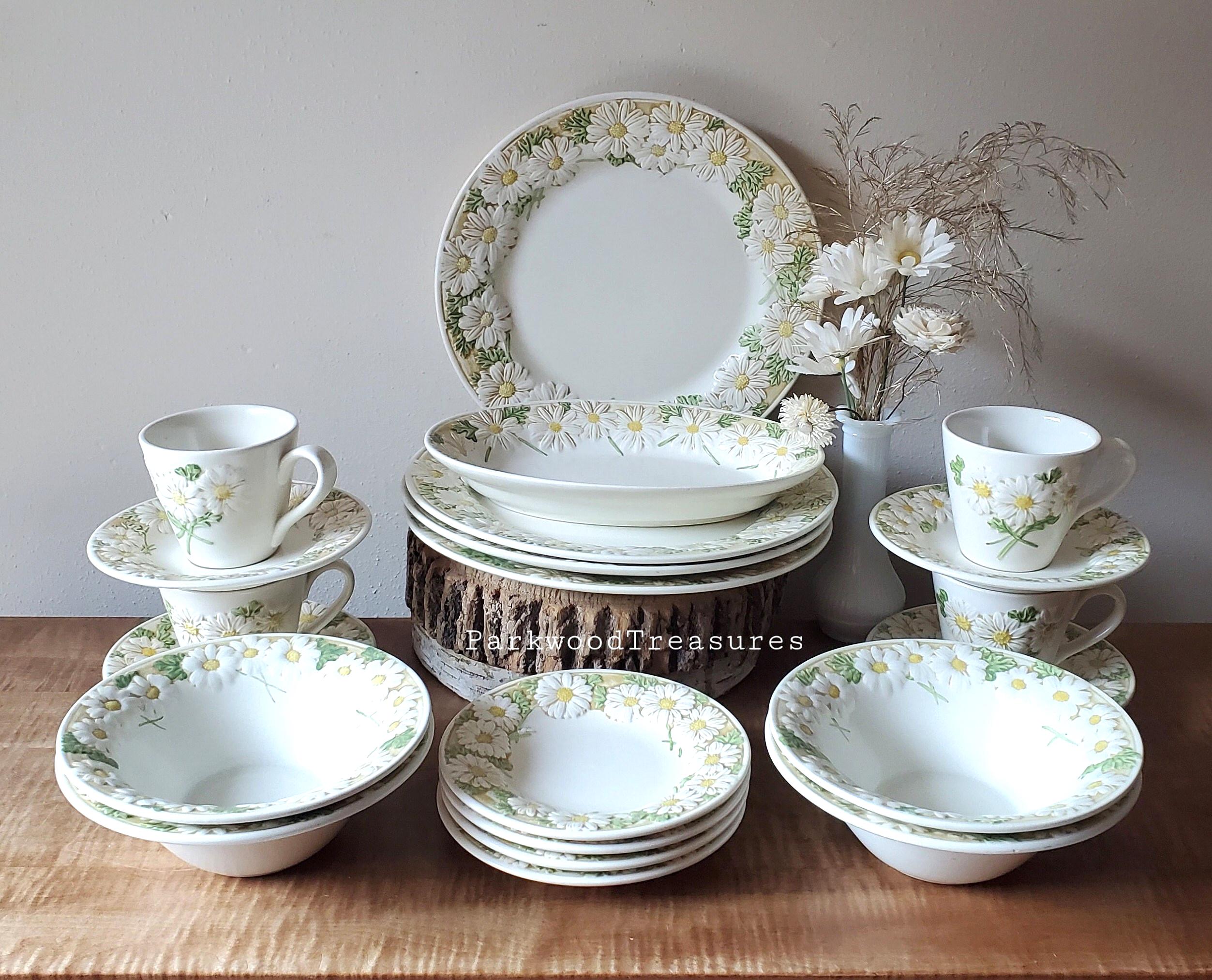 Vintage Sculptured Daisy Poppytrail Metlox 21 Piece Set for 4 - Etsy