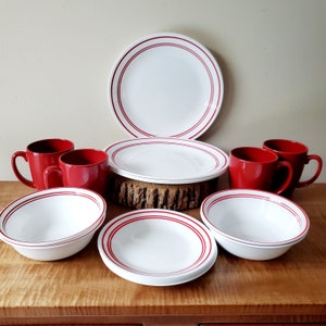 Vintage Corelle Classic Cafe Original Red 16 Piece Set for