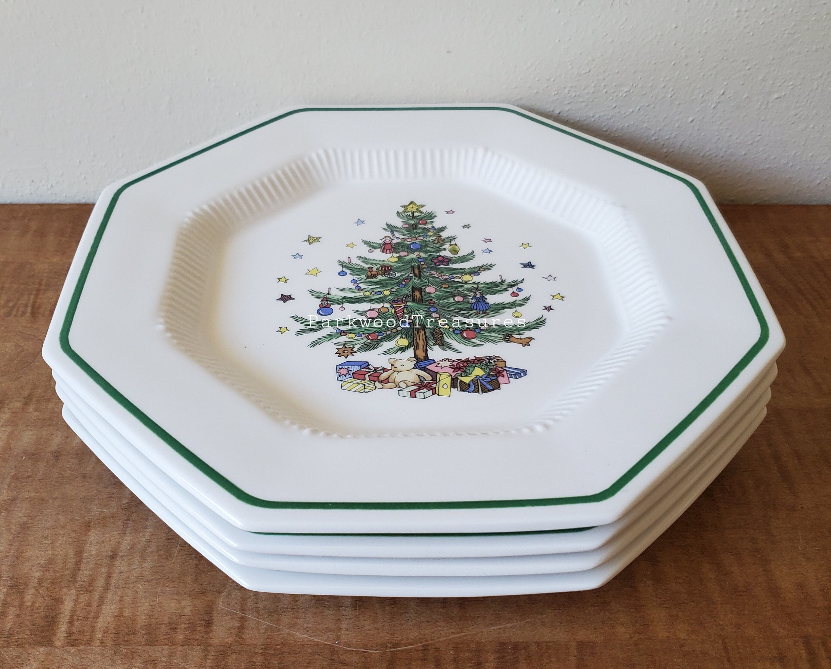 29 pc NIKKO JAPAN CHRISTMASTIME DINNERWARE SERVICE FOR six