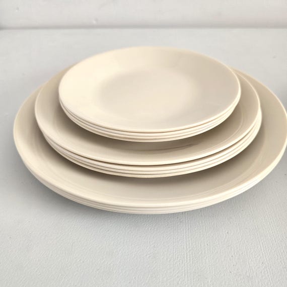 corelle plates corelle cream colored dishes Corelle Sandstone Dinnerware 17 Piece Beige Set for Guests Canada