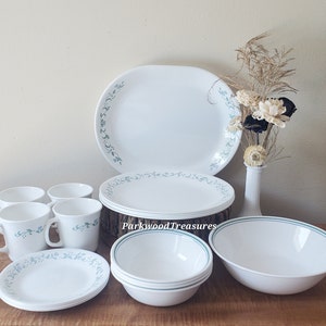Vintage Corelle Country Cottage Dinnerware 18 Piece Set for 4