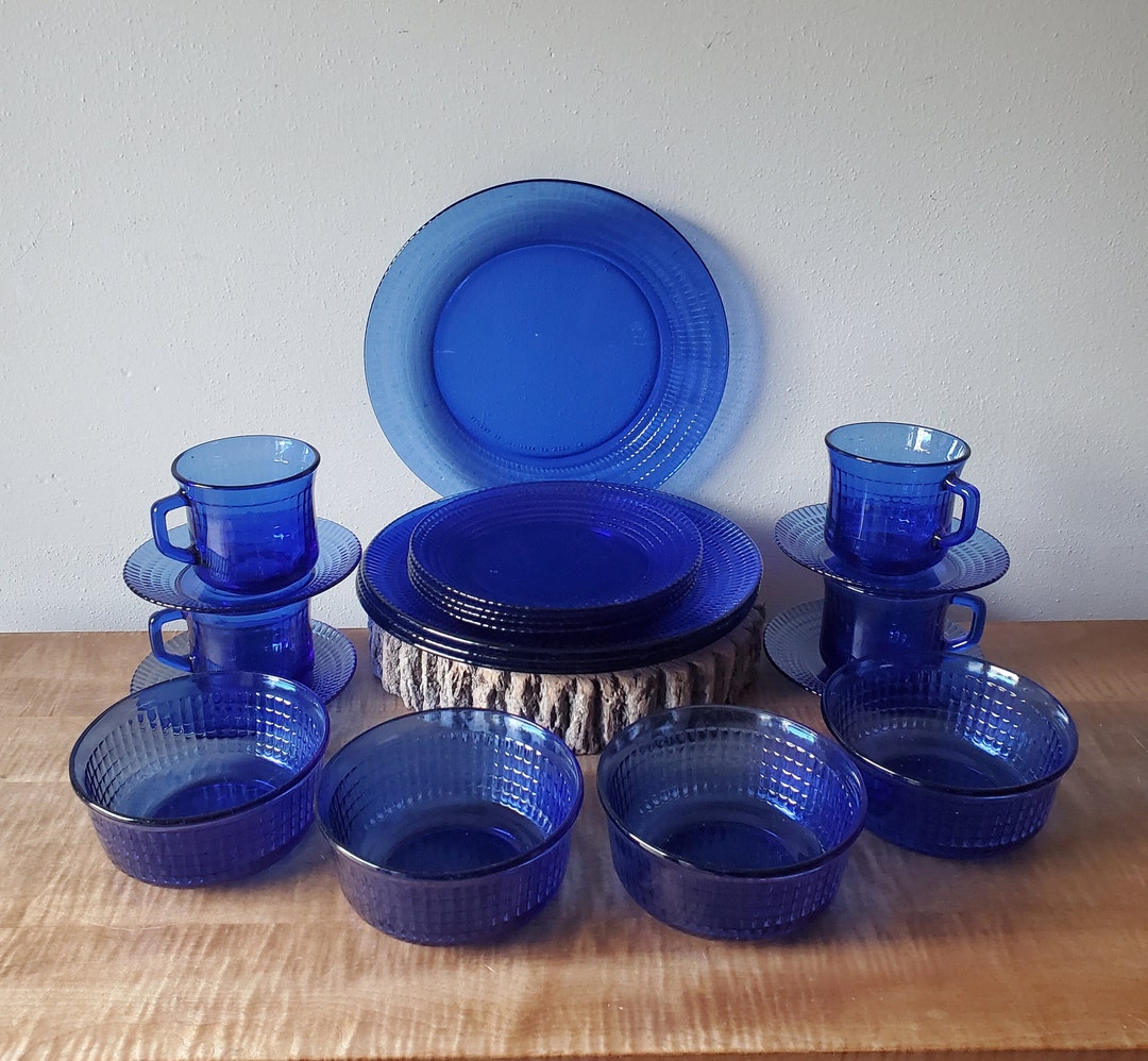 Vajilla vintage de vidrio azul cobalto, platos azules, diseño