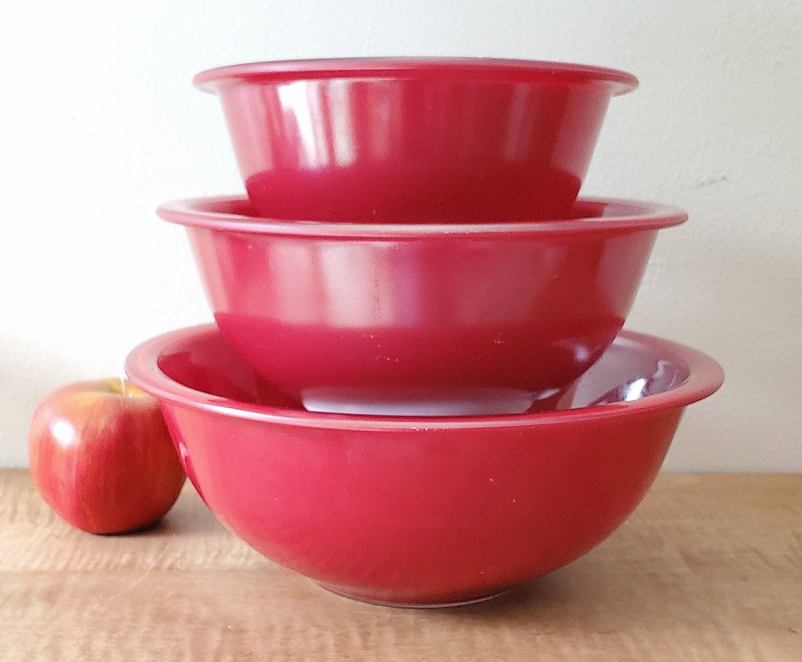 Vintage red Pyrex bowl nesting mixing bowl primary color – Ma and Pa's  Attic ®