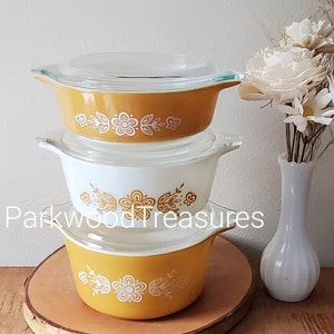 Vintage Pyrex Butterfly Gold Casserole Dishes + Lids  471 472 473