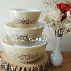 Pyrex Forest Fancies mixing bowls vintage set of 3 Pyrex nesting bowls