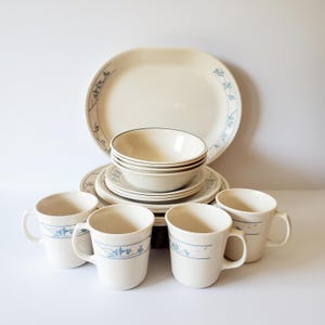Corelle First of Spring vintage dinnerware 21 piece set for 4 guests