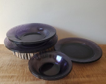 Vintage Discontinued Pyrex Festiva Amethyst by Corelle Swirl