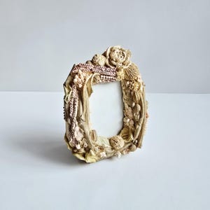 cameo picture frame 2&quot; x 3&quot; vintage ornate resin frame