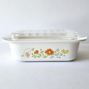 Corning Wildflower 8&quot; fast food dish and cover vintage casserole