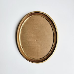 13&quot; x 16&quot; vintage oval portrait frame: wall hanging gilded wood photo frame