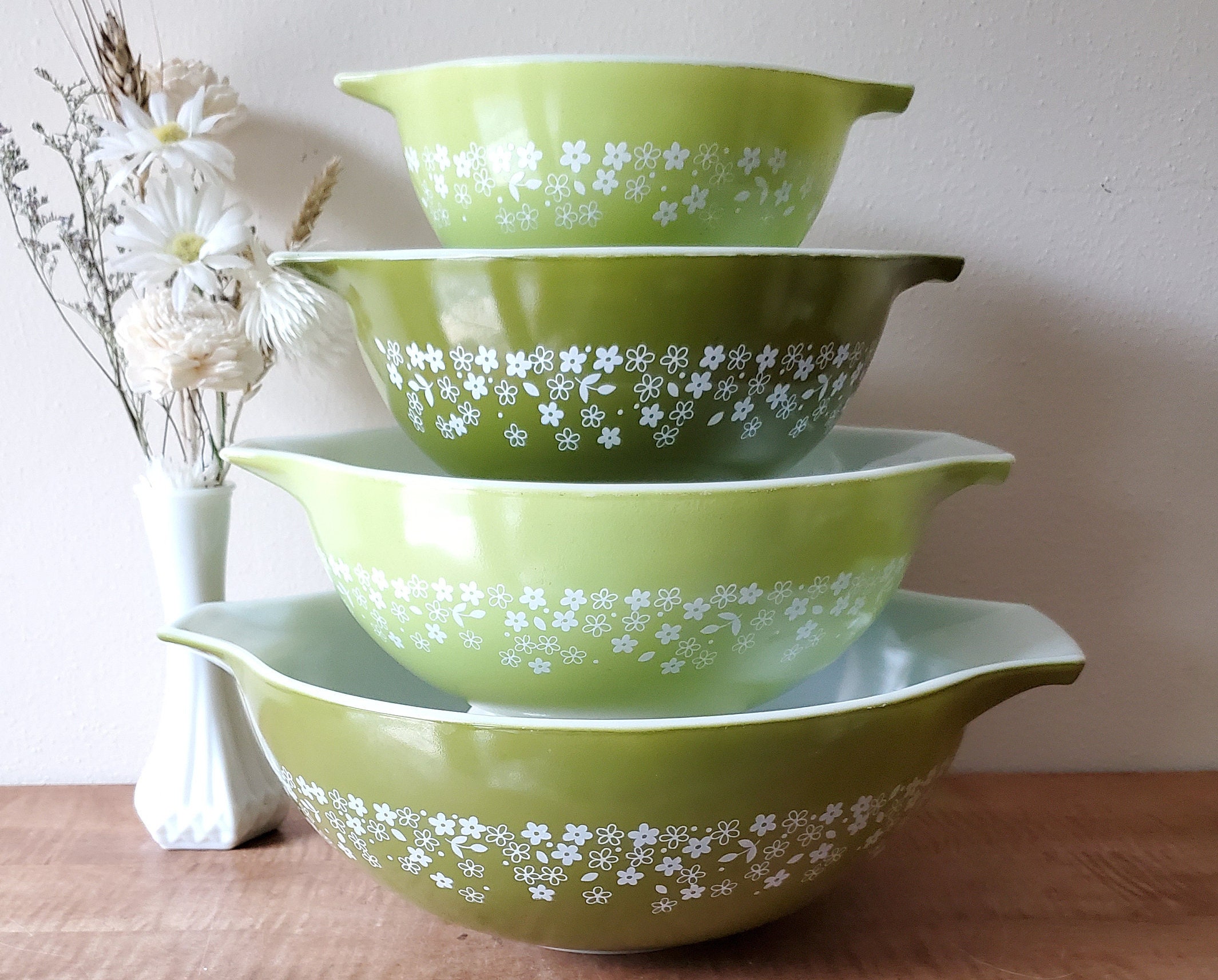 Vintage Pyrex Spring Blossom Mixing Bowls, Crazy Daisy Cinderella