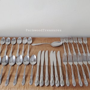 Vintage WMA Roger&#39;s Stainless Steel Flatware by Onieda Fenway Dream Set of 31 Pieces for 6 Guests