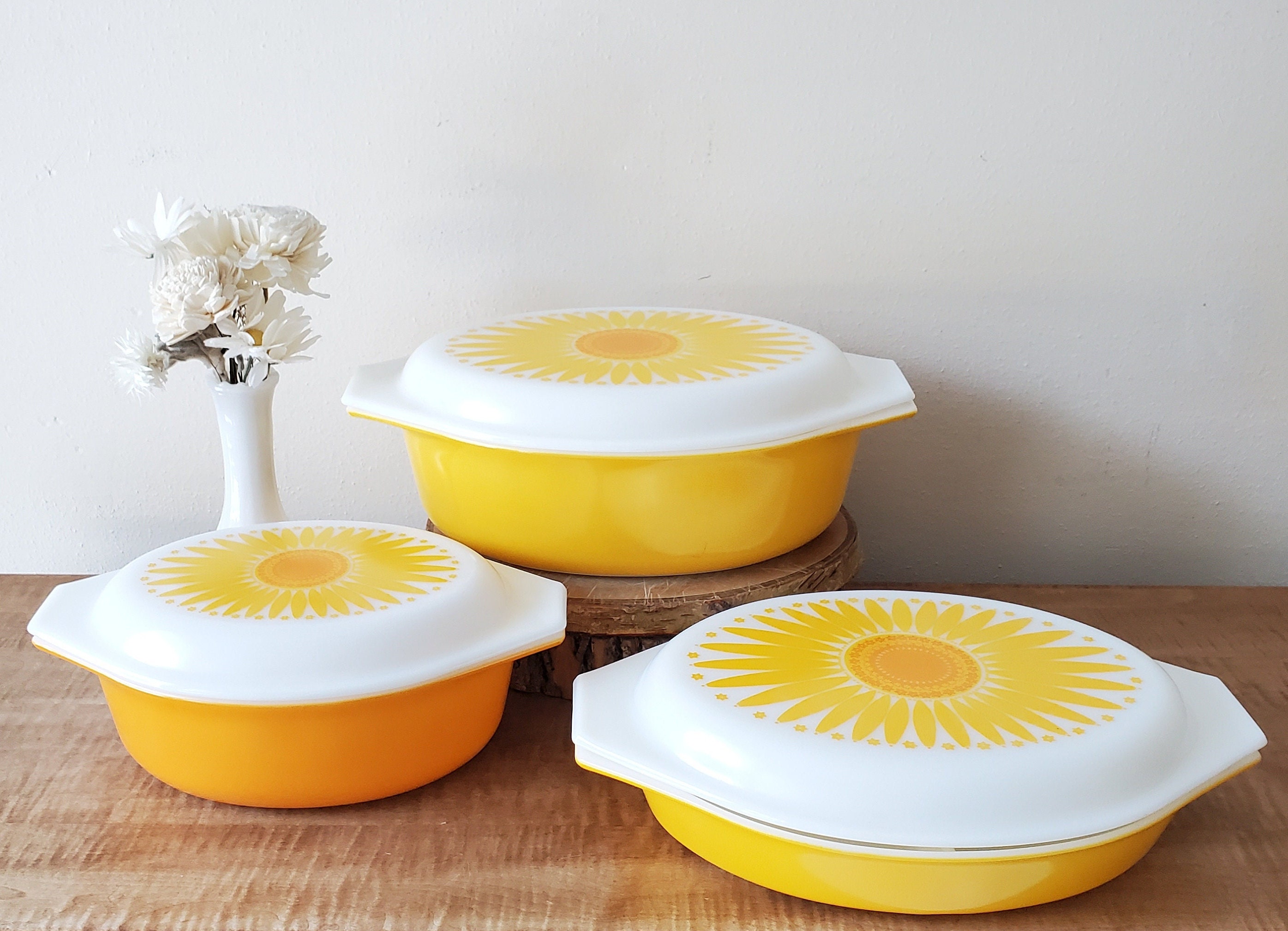 Vintage Pyrex Daisy Casserole Set, Sunflower Orange Casserole