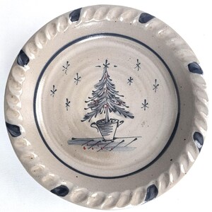 Plato de cerámica vidriada con sal de Rowe con forma de árbol de Navidad, estilo vintage. imagen 1