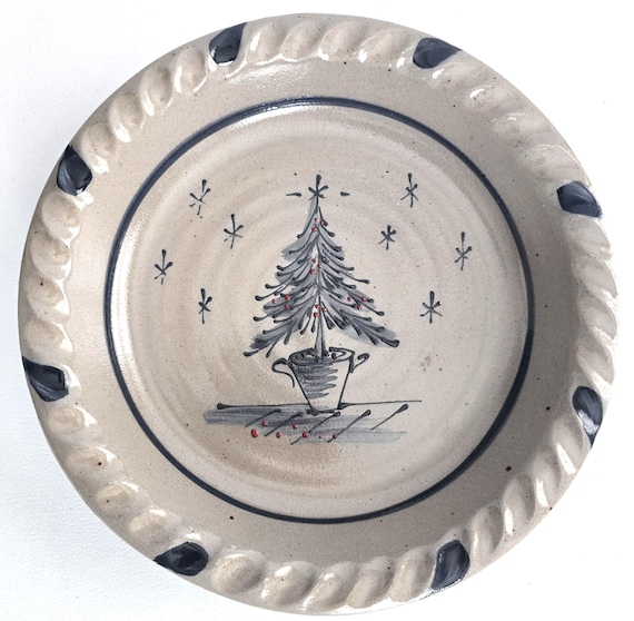 vintage Rowe Christmas Tree pie dish: salt glazed pottery
