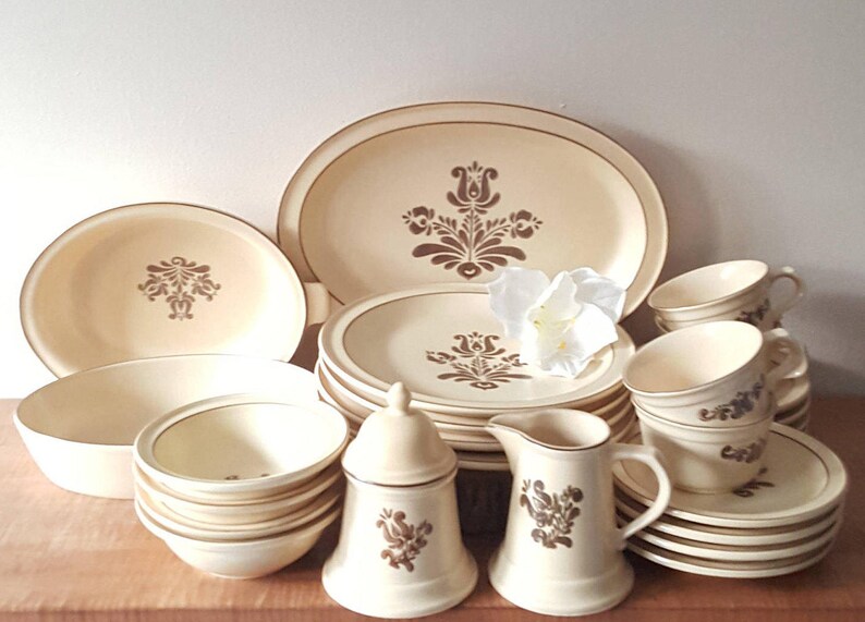 Vintage Pfaltzgraff Village Dinnerware 25 Piece Set for 4 Etsy