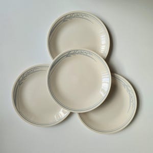 Blue Lily 4 lunch plates vintage Corelle
