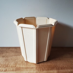 DreamsEden Vintage Leather Trash Can - Retro Waste Toillet Paper Bin Basket  for Bathroom Bedroom Office (American Flag)