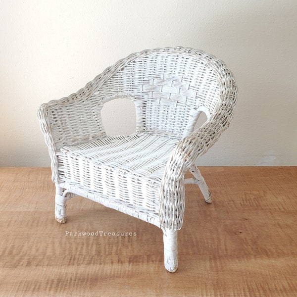 Vintage Wicker Plant Stand, Cottagecore Plant Chair, Garden Decor, Wicker Doll Chair, Doll Furniture