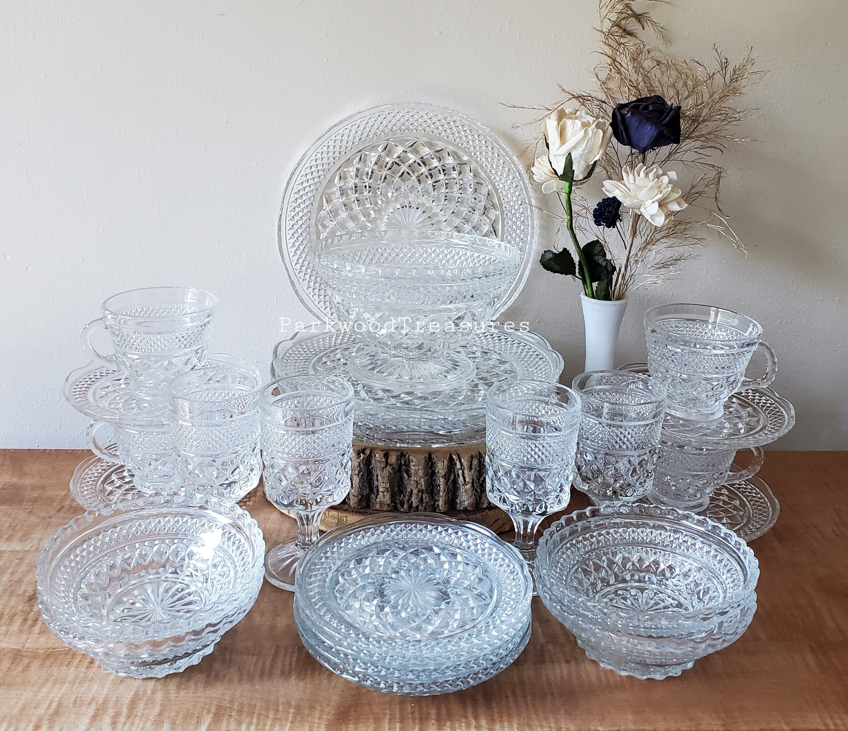 Anchor Hocking 食器セット Vintage Wexford Glass Dinnerware: Anchor Hocking 25 Piece Dish Set