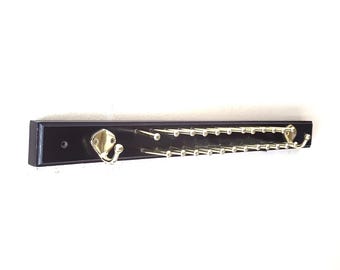 Vintage Wall Tie Belt Jewelry Scarf Rack: Closet Organizer  display picture 2
