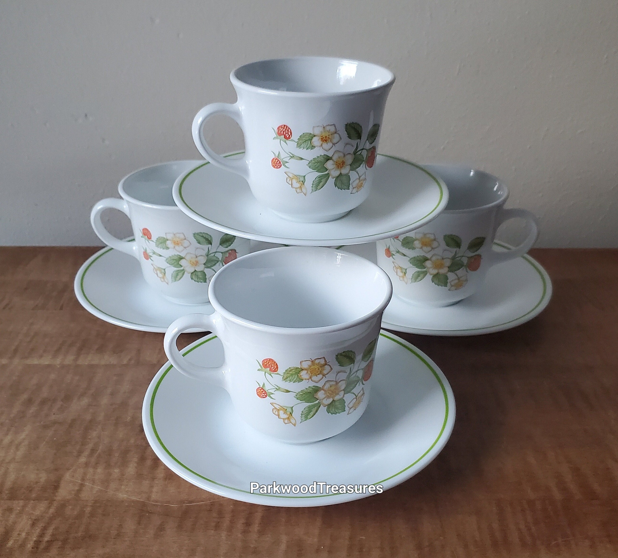 Vintage Corelle Strawberry Sundae Dinnerware: 21 Piece Set for 4