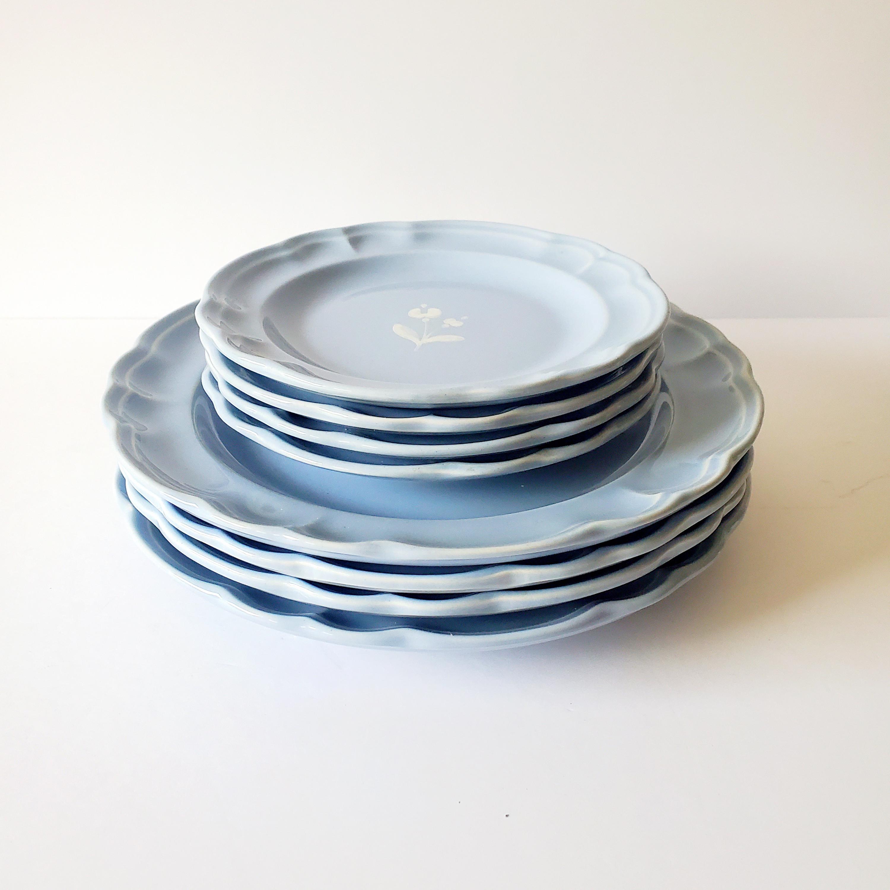 Vintage Pfaltzgraff Gazebo Blue Bouquet Dinnerware Set - 21 Piece for 4