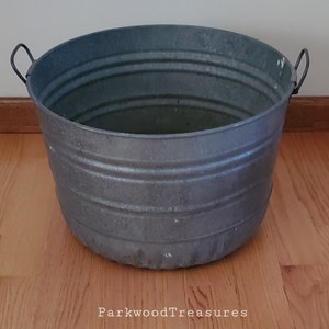 Vintage Large Wash Tub, Galvanized Tub, Large Metal Basin, Galvanized Bucket, Metal Bushel Basket