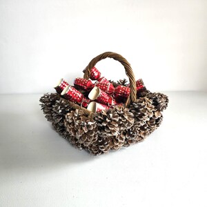 Pine Cone Basket Woodland Folk Art Seasonal Holiday Decor