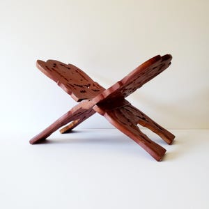 hand carved book holder large vintage wood book display rack Sheesham Sarna India
