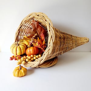 large Cornucopia basket vintage Thanksgiving Horn of Plenty 18&quot; centerpiece