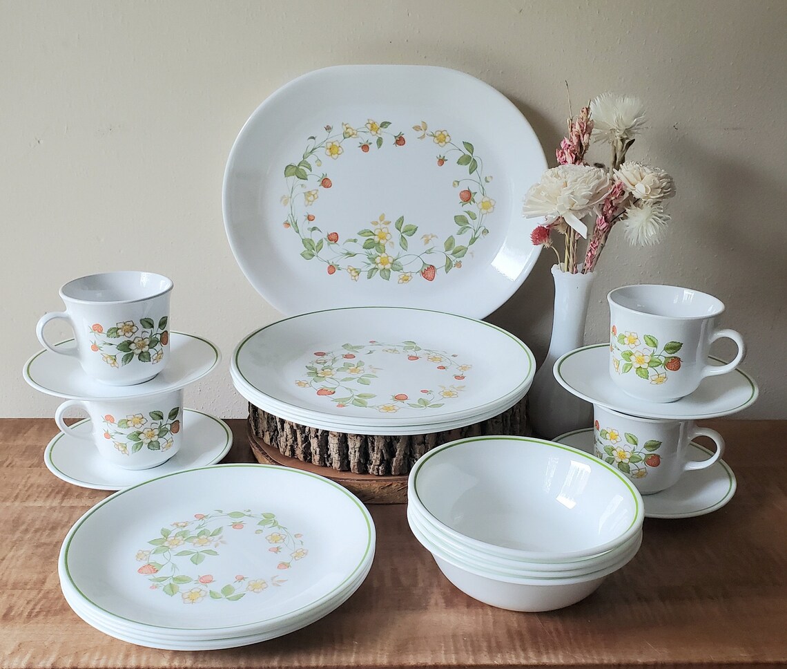 Vintage Corelle Strawberry Sundae Dinnerware 21 Piece Set for Etsy