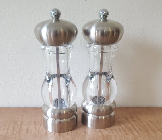 Vintage Lucite Olde Thompson Salt and Pepper Grinder Set, Acrylic